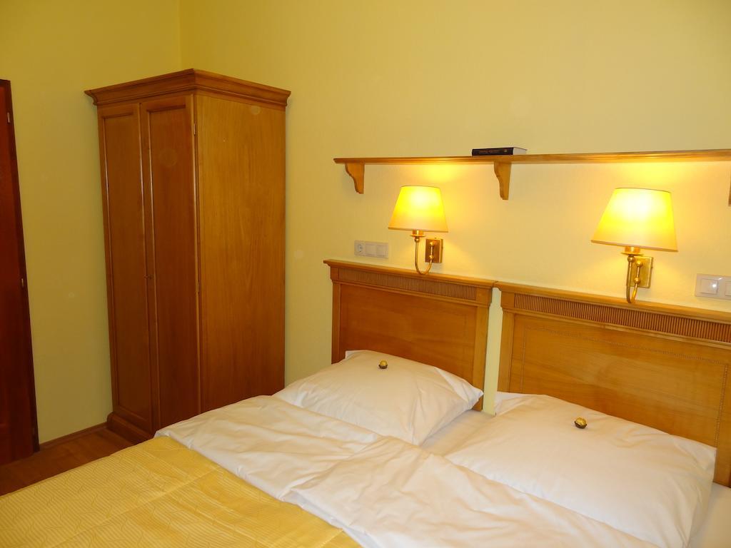 Residence Parliament Budapest Zimmer foto